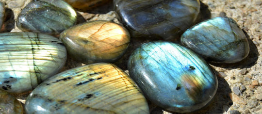 pierre labradorite
